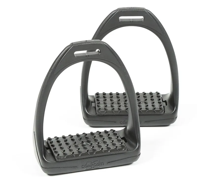 Compositi Reflex Stirrups in Black